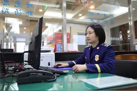 上海化学工业区唯一一位女消防员：一干就是16年图片