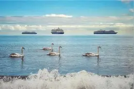 英国多地出现海市蜃楼奇观 船只“漂浮”在天空中图片