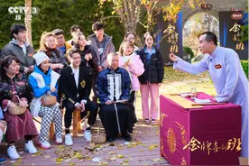 《金牌喜剧班》郭德纲班迎来撂地演出 班内小考打磨剧本志在创新图片