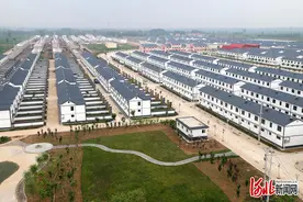 河北魏县：搬出大堤奔小康图片