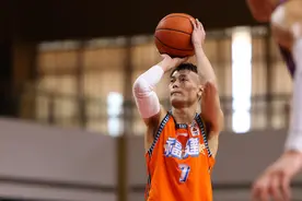 职业生涯扣篮次数为0，福建队“网红”后卫汤杰却报名参加CBA扣篮大赛……图片