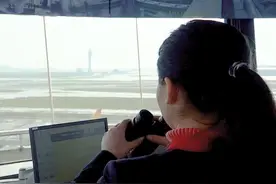 你的飞行“乘风破浪”因为有姐姐们保驾护航图片