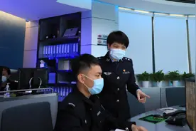 芳华绽警营：致敬新时代巾帼女警图片