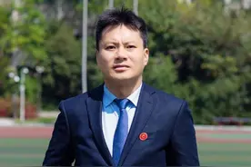 成都石室天府中学校长唐宇：当大家都在拼中考、拼高考的时候，校长必须要有定力图片
