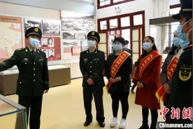 表彰“最美军嫂”驻闽武警部队庆“三八”妇女节图片