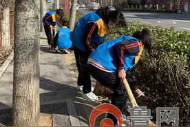 青岛第二卫生学校弘扬雷锋精神 争做时代先锋图片