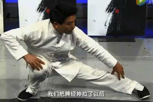 这样拉拉腿，迅速补脾，赶走湿气！坚持锻炼，让你年轻20岁