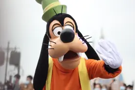 上海迪士尼乐园花车巡演图片