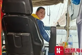 致敬！她们每天徒手爬一百层楼，只为……图片