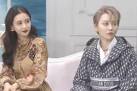 Angelababy与刘雨昕同框直播 风格各异颜值高图片