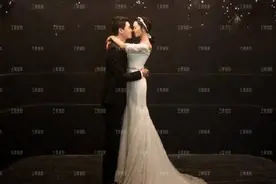 挣钱路子广！龚俊早期当模特拍摄婚纱照 浓浓影楼风遭网友笑侃图片