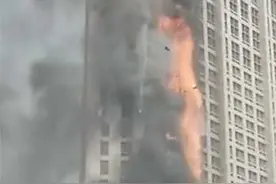 内部画面曝光！河北石家庄一26层大厦突发火灾图片