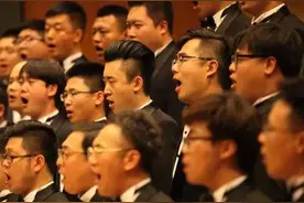 爱乐男声合唱团带来音乐会“在灿烂的阳光下”图片