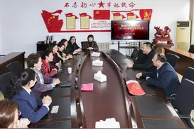 薛城区教体局举行教职工荣誉退休仪式图片