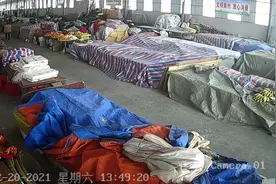 象州120急救车司机变身消防员，与众人合力救火化险情图片