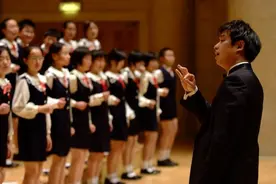北京爱乐合唱团唱响熟悉旋律 用歌声与人们分享美和爱图片