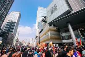 成都这个商场全年卖了近83亿元，系西南首个年销售额突破80亿的商业项目图片