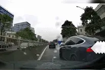 连续别车，恶意挑衅，东莞这位司机栽了图片