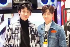 奇怪的CP增加了！王嘉尔给白敬亭留言我爱你图片