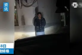 29岁女子第50次相亲失败，爸爸一脸严肃门口等候！网友：死亡凝视图片