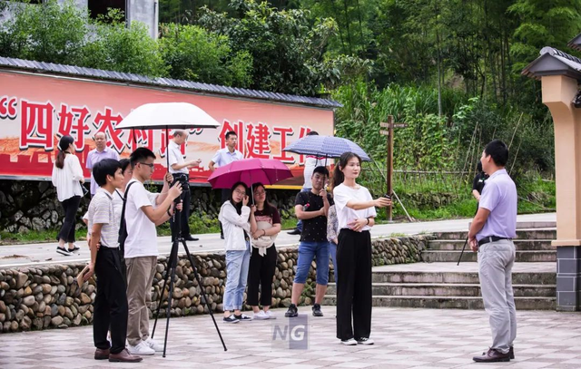 保持热爱，奔赴山海——记明院青春榜样辛佳媛