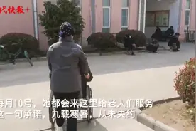 徐州大姐9年义务为五保老人理发：忘不了他们的眼神和笑容图片