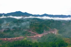火爆！汕德卡国六工程车在云南大受欢迎！——中国重汽客户关怀行动走进云南图片