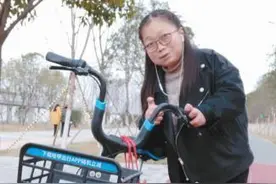 世界以痛吻我，我愿报之以歌图片