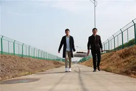 湖南南县：“泛舟”农田 捕获第一波丰收图片