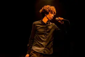 电话换了，商务停了，中止庞麦郎音乐之路的真是精神分裂？图片