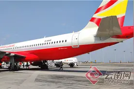 空客A320机型在腾冲机场投入运行图片