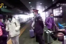 15岁女孩跑2000多公里来烟台见网友，刚下车就被带进派出所……图片