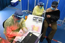 丰台启动60岁以上人群新冠疫苗接种，高血压等控制较好可接种图片
