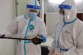 用缅甸蟒制作琴鼓蒙皮 上海海关查获出口二胡视频封面