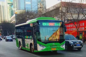 3月15日24时起，石家庄公交停开暖气 恢复普通公交车票价图片