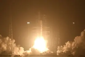 深夜中国新一代火箭成功复飞背后：断剑重铸之日 王者归来之时图片