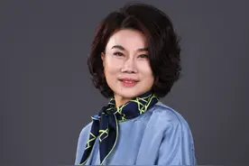董明珠谈“10年免费包修”：奋斗目标是零售后图片