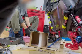 电动车改装后车速堪比汽车？记者暗访曝光车行隐藏服务！视频封面