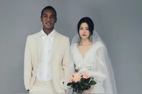 申花球员艾迪今日举行婚礼，朱辰杰&周俊辰等人出任伴郎图片
