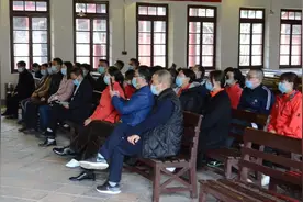 河南省援鄂医疗队队员重返武汉，领略英雄城市的新生 追寻英雄足迹图片