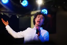 庞麦郎经纪人回应质疑：没拿他当赚钱工具图片