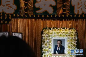 “金牌绿叶”吴孟达：戏演小角色，做人大情怀图片