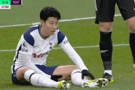 英超：拉梅拉插花脚进球 阿森纳2-1逆转热刺图片