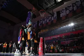 CUBA全明星不断造星，1.79米扣篮王技惊四座图片