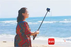海南周刊 | 五旬自驾游阿姨苏敏“在路上做自己”：一人一车一帐篷图片