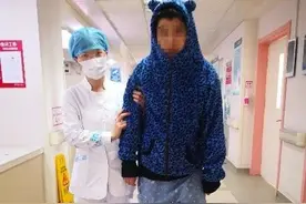 ​13岁少年四肢无力、尿潴留，“元凶”原来是脊髓病变图片