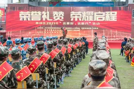 湖南常德举行2021年“送喜报、送新兵”活动图片