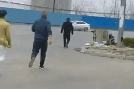 “咚”一声，新郎新娘全跑了……图片