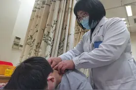 治疗颈椎病，虹桥街道社区卫生服务中心很有一套！图片