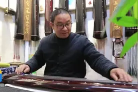 75秒｜临沂郯城斫琴技艺传承人陈乃锋：一凿一斧斫古韵图片